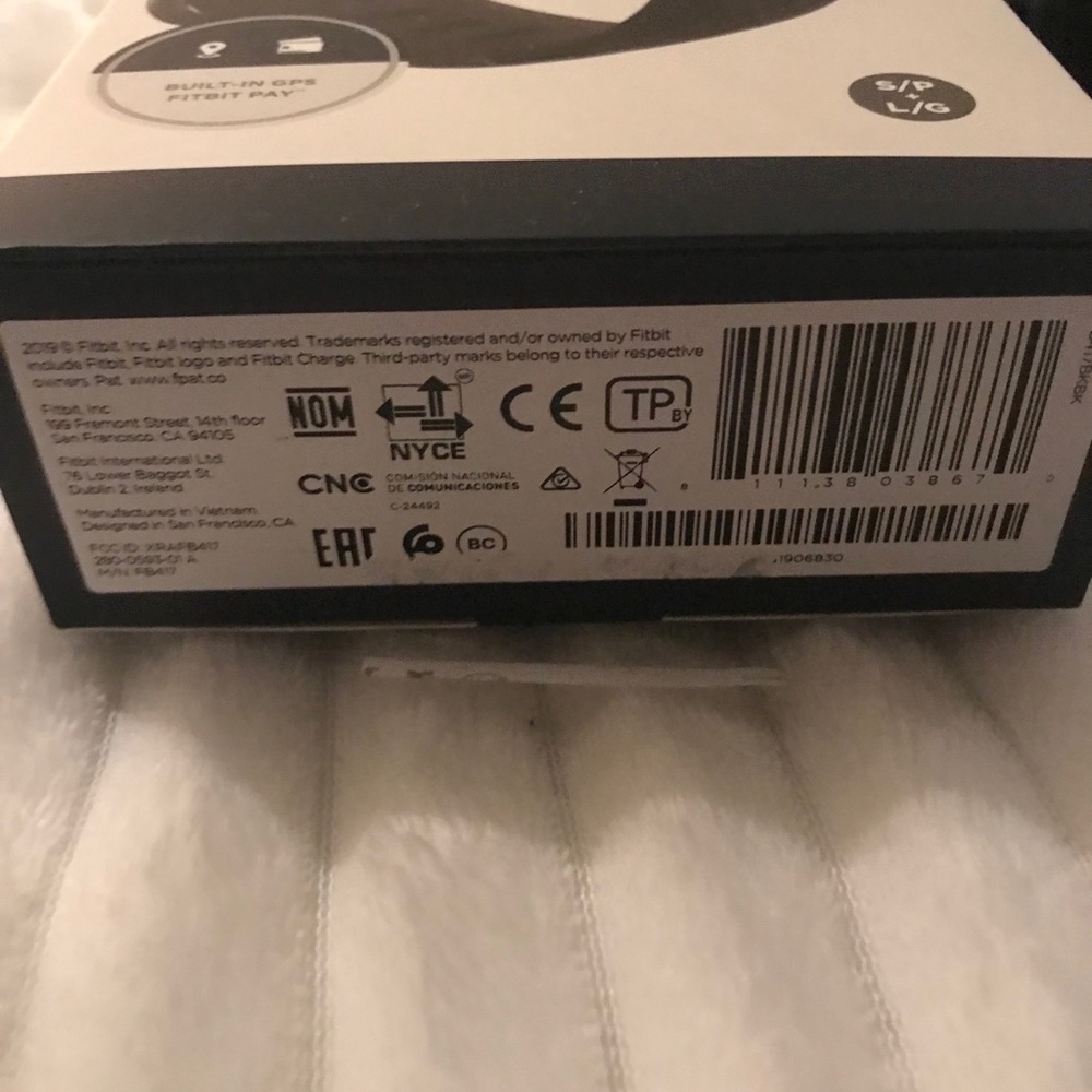 Fitbit charge4 - Picture 2 of 2